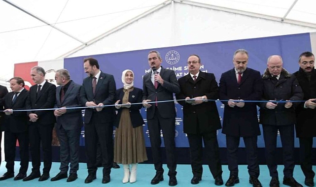 Milli Eğitim Bakanı Özer, Bursa’da meslek lisesi ziyaretinde konuştu