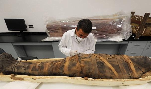Mısır’da Firavun Hanedanlığı döneminden kalma 4 bin 300 yıllık mumya bulundu