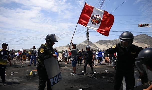 Peru'da hükümet karşıtı protestolarda ölenlerin sayısı 47'ye yükseldi
