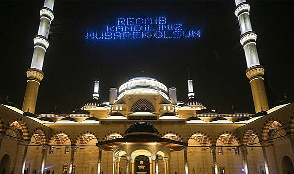 Regaib Kandili bugün idrak edilecek