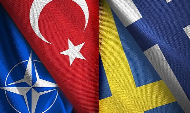 Türkiye, İsveç ve Finlandiya arasında Şubatta yapılması planlanan üçlü mekanizma toplantısı ileri bir tarihe ertelendi.