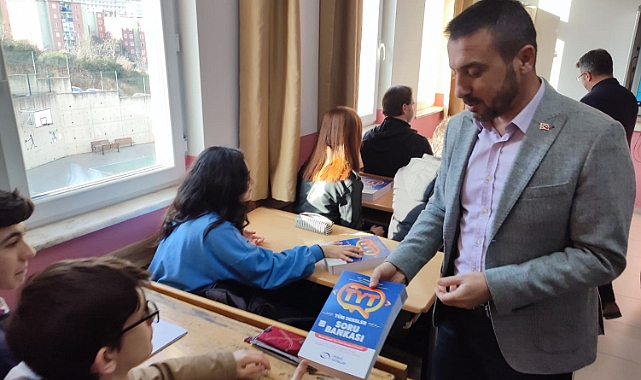 TYT ve AYT sınavına girecek öğrencilerin soru bankaları Kestel Belediyesi’nden