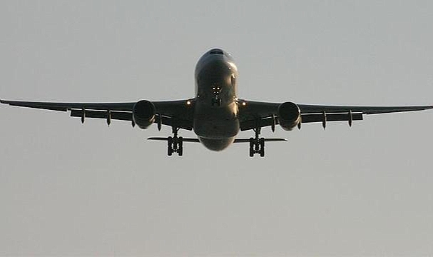 Uçağın iniş takımlarından 2 ceset çıktı