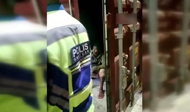 15 yaşındaki çocuk saklambaç oynarken ülke değişirdi