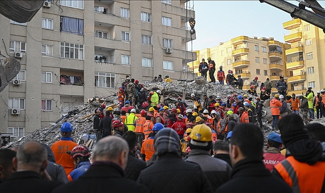 Adalet Bakanlığı: Deprem bölgelerinde savcılar 7 gün 24 saat esasına göre görev yapıyor