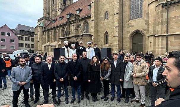 Almanya’da imamlar ve papazlar Türkiye için dua etti