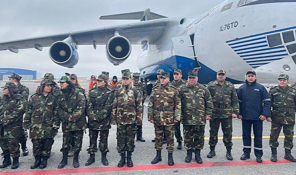 Azerbaycan, Türkiye'ye 227 kişilik yeni arama kurtarma ekibi gönderdi