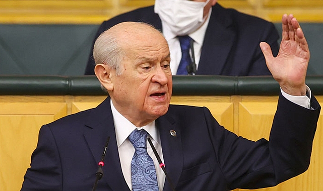 Bahçeli: Futbol müsabakası esnasında istifa sloganlarının atılması sorumsuzluk ve şuursuzluktur