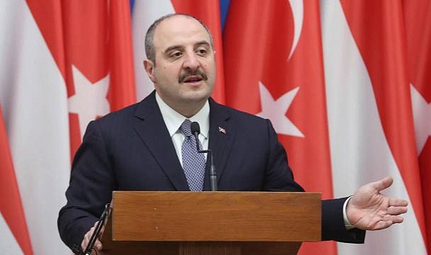 Bakan Varank'tan
