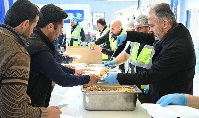 Çarklar durmasın diye işçinin karavanası Bursa'dan