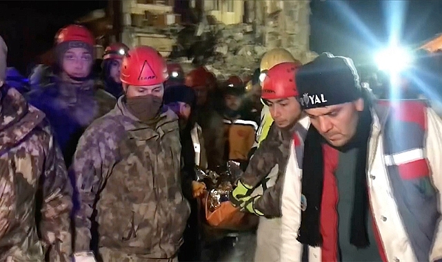Deprem'in 115. gününde mucize kurtuluşlar: 6 aylık hamile anne ve küçük çocuğu kurtuldu
