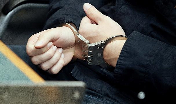 Depremzedelere yardım adı altında dolandırıcılık yapan zanlı tutuklandı