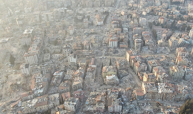 DSÖ: 'Türkiye'yi vuran deprem 100 yıldır Avrupa'da görülen en büyük doğal afet'