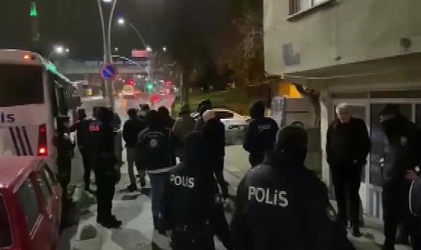 Evlerini düzensiz göçmenlere kiralayan 10 ev sahibine para cezası