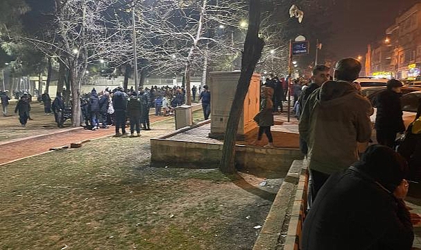 Gaziantep Valisi Gül: Metruk bir binada kısmi çökme var, can kaybı yok