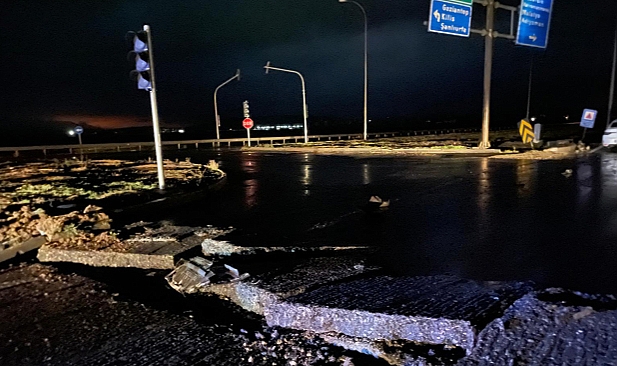 Kahramanmaraş'ı çevre illere bağlayan yollarda göçük oluştu