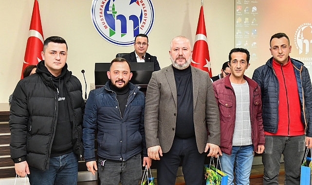 Mustafakemalpaşa Belediyesi ayın vatandaşını seçti
