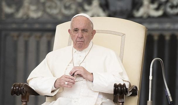 Papa Franciscus'tan Türkiye ve Suriye'deki depremzedeler için dayanışma çağrısı