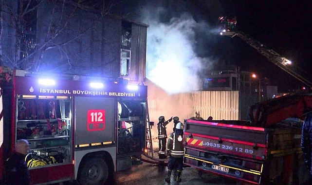 Pendik'te korkutan fabrika yangını