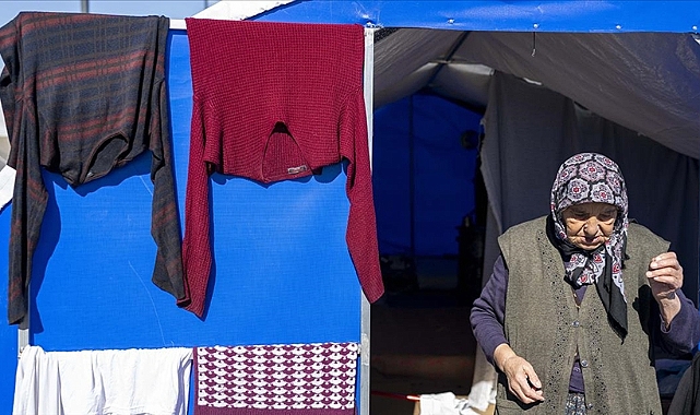 Suudi Arabistan'da depremzedeler için toplanan bağış 100 milyon doları geçti