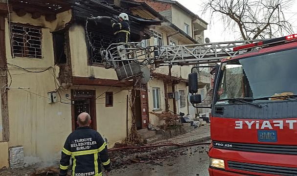 Tokat'ta ahşap ev yangınında 3 kişi yaşamını yitirdi