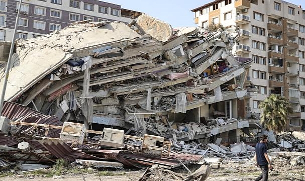 40 kişinin öldüğü binanın fen işleri sorumlusundan 'denetimsizlik' itirafı