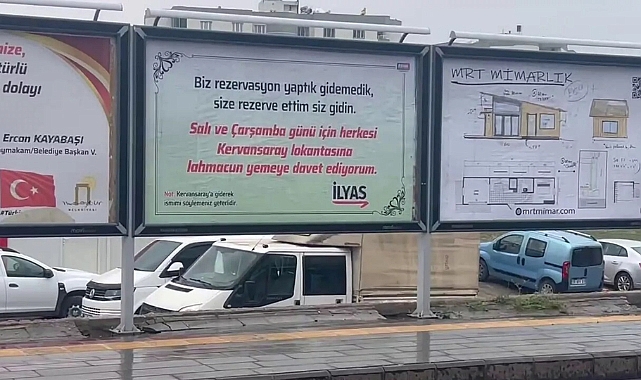 Afişle duyurdu: Ayrıldığı sevgilisinin en sevdiği yemek lahmacunu 115 bin nüfuslu ilçeye ısmarladı