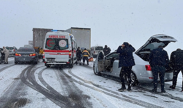 Anadolu Otoyolu'nun Bolu kesiminde zincirleme kaza: Ankara istikameti ulaşıma kapandı
