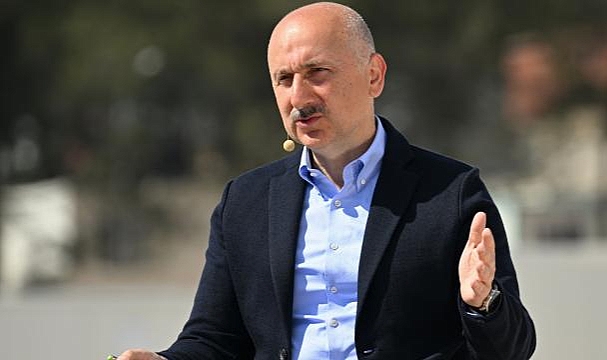 Bakan Karaismailoğlu: Nisanda konteyner kentleri tamamıyla bitireceğiz