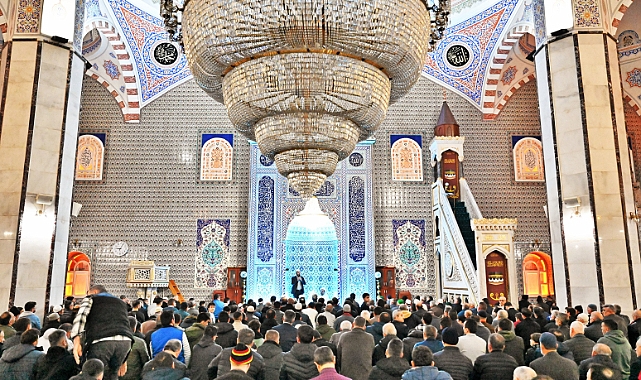 Bursalılar kandilde camileri doldurdu