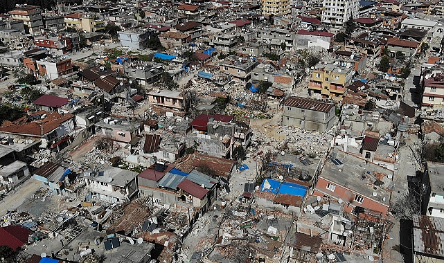 Depremle yıkılan Emek Mahallesi'nin sakinleri