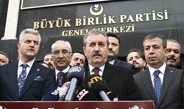 Destici: Hiçbir ülkücü, HDP ile iş birliği yapan adayı desteklemez