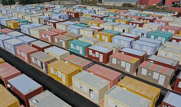 Dünya Kupası'nda kullanılan konteynerler depremzedelerin yeni evi olacak