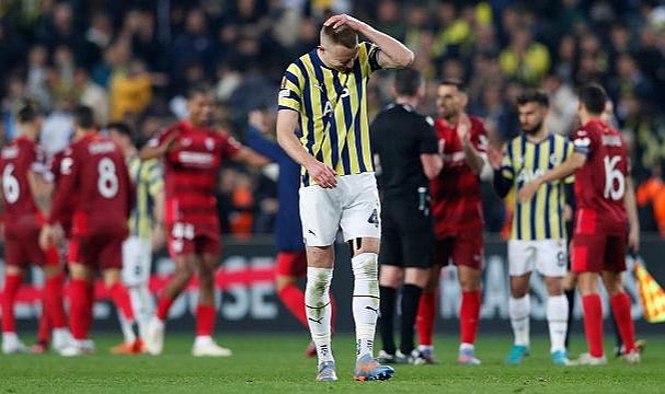 Fenerbahçe Avrupa kupalarına veda etti