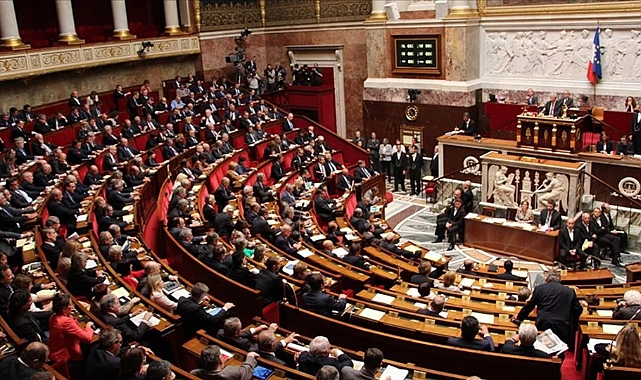 Fransa'da emeklilik reformu krizi: Muhalefet, hükümeti düşürmek için gensoru önergesi verdi
