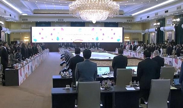 G20 Dışişleri Bakanları Toplantısı'nda depremde hayatını kaybedenler için saygı duruşu