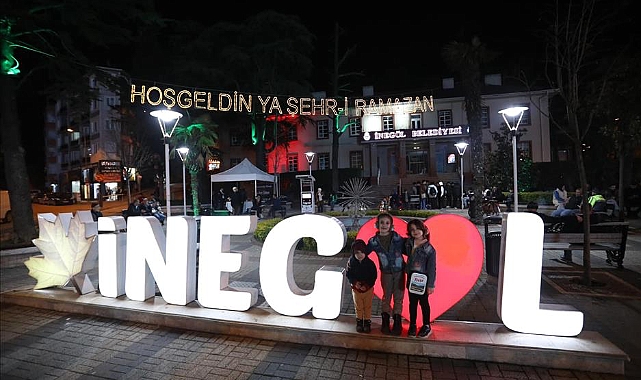 İftar Sonrası Çaylar İnegöl Belediyesi'nden