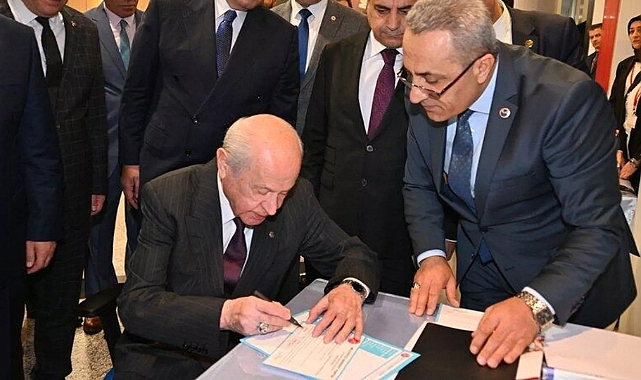 MHP lideri Bahçeli adaylık başvurusunu yaptı