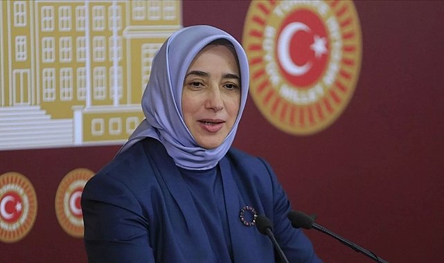 Özlem Zengin: 5 yıl su gibi geçti, kalan zamanı birbirimize karşı hürmet göstererek geçirmeliyiz