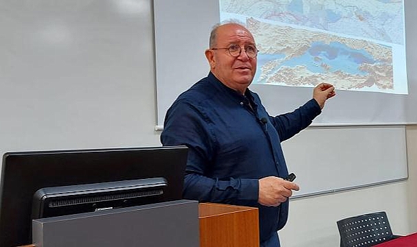 Prof. Dr. Ersoy: Türkiye'de deprem oluşturabilecek fay sayısı 500'ün üzerinde