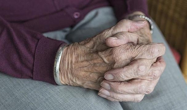 Yaşlı nüfus 8 milyon 451 bin 669 kişi oldu