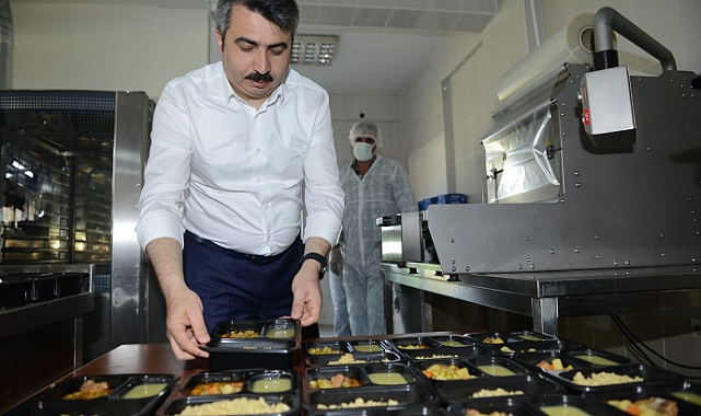 Yıldırım’da gönüller de sofralar da bir