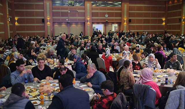 AK Parti İl Başkanlığında 'engelsiz iftar programı' düzenlendi