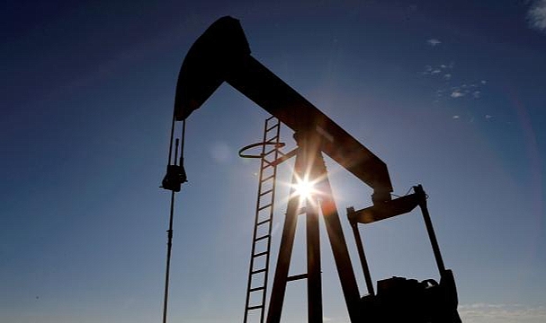 Arap ülkelerinden bazıları petrol üretimini düşürme kararı aldı