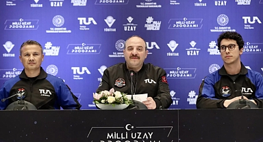Bakan Varank Türkiye'nin ilk uzay yolcuları ile bir araya geldi