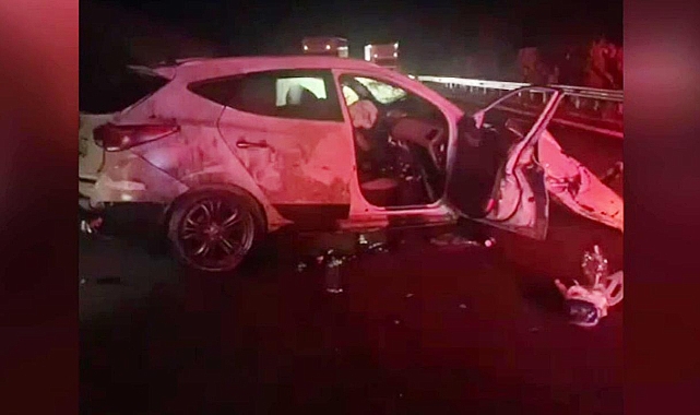 Gaziantep'te iki otomobilin çarpışması sonucu 5 kişi öldü