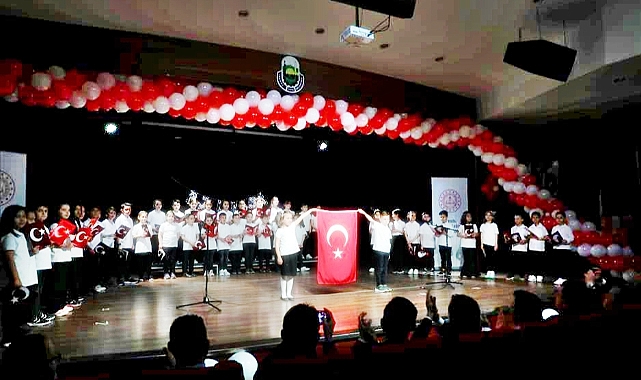 İnegöl'de 23 Nisan Ulusal Egemenlik ve Çocuk Bayramı törenlerle kutlandı