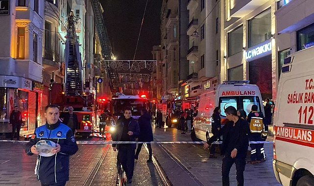 İstiklal Caddesi'nde otel yangını
