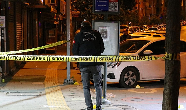 İzmir'de silahlı ve bıçaklı saldırıya uğrayan kişi hayatını kaybetti