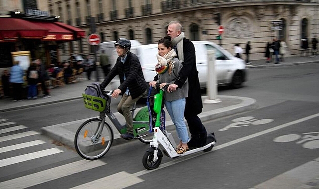 Paris’te elektrikli scooter referandumu